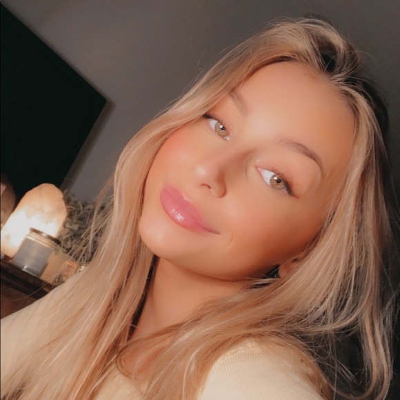 Meet your Posher, Sophia - Picture 2 of 6